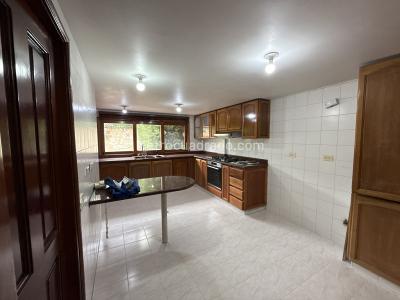 Casa de 5 alcobas en venta en Torreladera Casa Blanca, Bogotá, 280 m² · foto 11 de 20