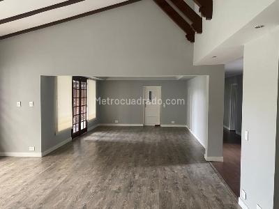 Casa de 5 alcobas en venta en Santa Ana Oriental, Bogotá, 550 m² · foto 15 de 20