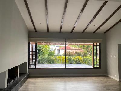 Casa de 5 alcobas en venta en Santa Ana Oriental, Bogotá, 550 m² · foto 3 de 20