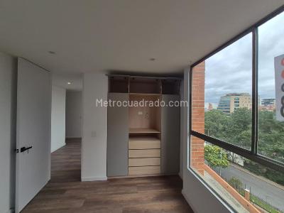 Apartamento de 3 alcobas en venta en Usaquen Santa Barbara, Bogotá, 149 m² · foto 8 de 20