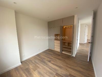 Apartamento de 3 alcobas en venta en Usaquen Santa Barbara, Bogotá, 149 m² · foto 18 de 20