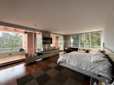 Apartamento de 4 alcobas en arriendo en Bosque De Pinos, Bogotá, 431 m² · foto 14 de 19