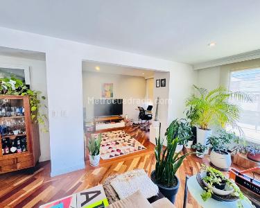 Apartamento de 3 alcobas en venta en Santa Barbara Central, Bogotá, 187 m² · foto 3 de 20