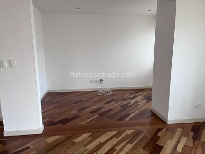 Apartamento de 3 alcobas en venta en Santa Barbara Central, Bogotá, 187 m² · foto 9 de 20