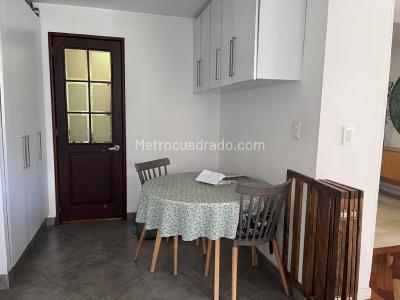Apartamento de 3 alcobas en venta en Santa Barbara Central, Bogotá, 187 m² · foto 12 de 20