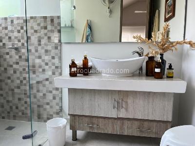 Casa de 5 alcobas en venta en El Peñon, Girardot, 360 m² · foto 11 de 20