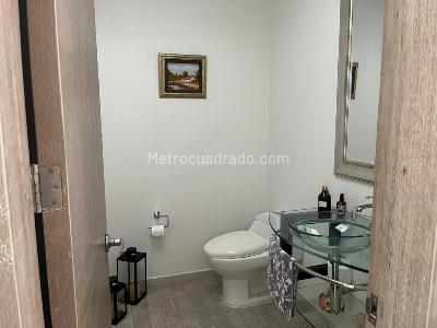 Casa de 5 alcobas en venta en El Peñon, Girardot, 360 m² · foto 13 de 20