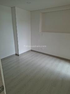 Apartamento de 3 alcobas en venta en San Antonio, Rionegro, 76 m² · foto 2 de 19