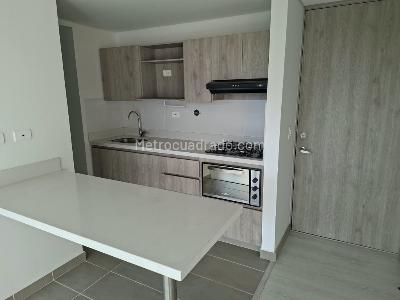Apartamento de 3 alcobas en venta en San Antonio, Rionegro, 76 m² · foto 3 de 19