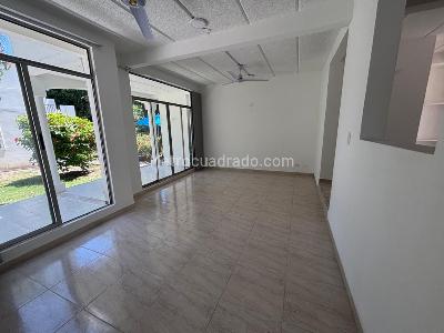 Casa de 3 alcobas en venta en Casaloma, Girardot, 110 m² · foto 4 de 20