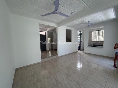 Casa de 3 alcobas en venta en Casaloma, Girardot, 110 m² · foto 5 de 20