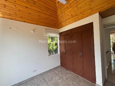 Casa de 3 alcobas en venta en Casaloma, Girardot, 110 m² · foto 8 de 20