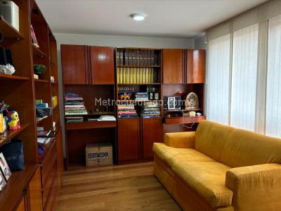 Apartamento de 4 alcobas en venta en Chico Navarra, Bogotá, 325 m² · foto 10 de 20