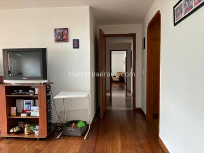 Apartamento de 4 alcobas en venta en Chico Navarra, Bogotá, 325 m² · foto 11 de 20