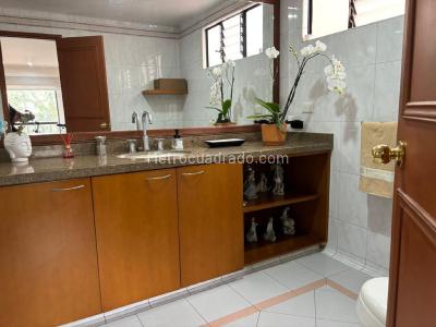 Apartamento de 4 alcobas en venta en Chico Navarra, Bogotá, 325 m² · foto 14 de 20