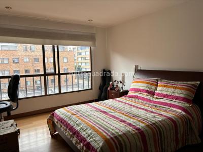 Apartamento de 4 alcobas en venta en Chico Navarra, Bogotá, 325 m² · foto 18 de 20