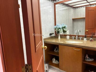 Apartamento de 4 alcobas en venta en Chico Navarra, Bogotá, 325 m² · foto 20 de 20