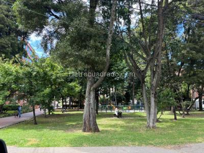 Apartamento de 4 alcobas en venta en Chico Navarra, Bogotá, 325 m² · foto 3 de 20