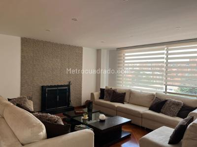 Apartamento de 5 alcobas en arriendo en La Carolina, Bogotá, 370 m² · foto 3 de 20