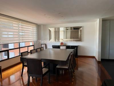 Apartamento de 5 alcobas en arriendo en La Carolina, Bogotá, 370 m² · foto 4 de 20