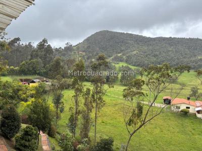 Casa de 3 alcobas en venta en La Calera, La Calera, 330 m² · foto 3 de 13