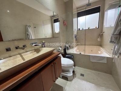 Casa de 4 alcobas en venta en Sotileza, Bogotá, 380 m² · foto 17 de 20