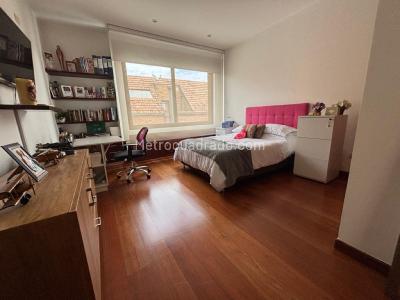 Casa de 4 alcobas en venta en Sotileza, Bogotá, 380 m² · foto 18 de 20