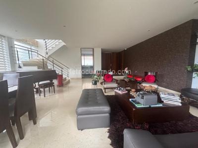 Casa de 4 alcobas en venta en Sotileza, Bogotá, 380 m² · foto 4 de 20