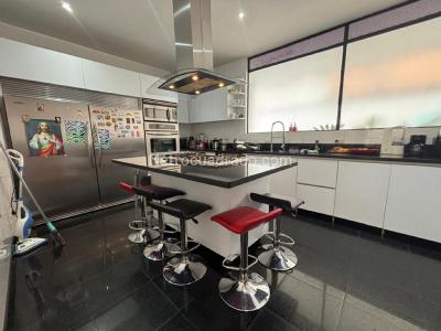 Casa de 4 alcobas en venta en Sotileza, Bogotá, 380 m² · foto 9 de 20