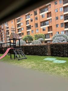 Apartamento de 3 alcobas en venta en Colina Campestre, Bogotá, 82 m² · foto 2 de 18