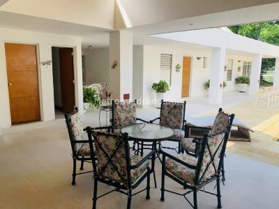 Casa de 4 alcobas en venta en Puerto Peñalisa, Girardot, 361 m² · foto 6 de 18