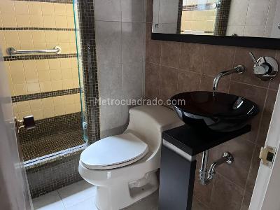 Apartamento de 2 alcobas en arriendo en Santa Barbara Central, Bogotá, 75 m² · foto 17 de 20