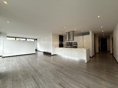 Apartamento de 3 alcobas en arriendo en Antiguo Country, Bogotá, 204 m² · foto 2 de 20