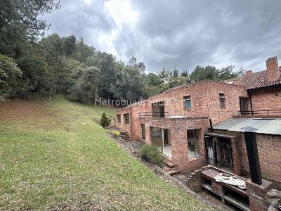 Casa de 4 alcobas en arriendo en Sindamanoy, Chía, 600 m² · foto 2 de 20