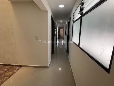 Apartamento de 4 alcobas en venta en Cabañas, Bello, 120 m² · foto 10 de 18