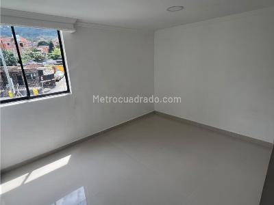 Apartamento de 3 alcobas en venta en La Aldea, Bello, 85 m² · foto 7 de 13