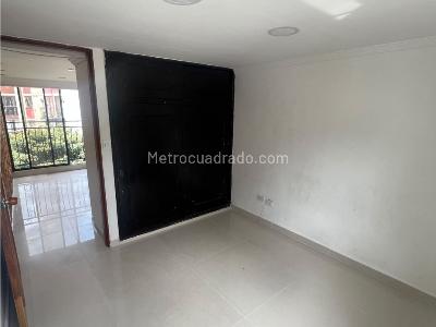 Apartamento de 3 alcobas en venta en La Aldea, Bello, 85 m² · foto 9 de 13