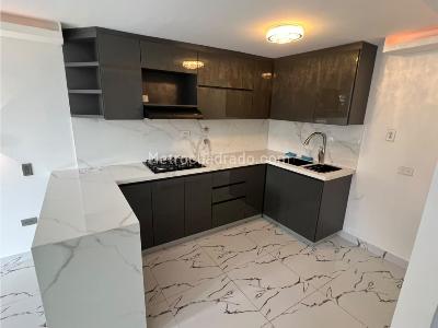 Casa de 3 alcobas en venta en Robledo Pajarito, Medellín, 120 m² · foto 2 de 20