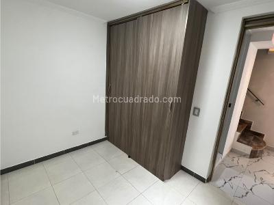 Casa de 3 alcobas en venta en Robledo Pajarito, Medellín, 120 m² · foto 19 de 20