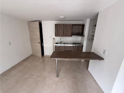 Apartamento de 3 alcobas en venta en El Trapiche, Bello, 54 m² · foto 2 de 11