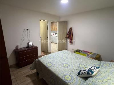 Apartamento de 4 alcobas en venta en Cabañas, Bello, 85 m² · foto 4 de 19