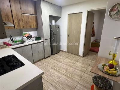 Apartamento de 4 alcobas en venta en Cabañas, Bello, 85 m² · foto 8 de 19
