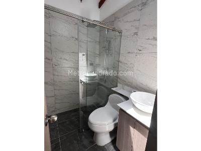 Apartamento de 3 alcobas en venta en Florencia, Medellín, 75 m² · foto 3 de 16