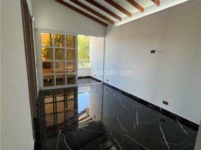 Apartamento de 3 alcobas en venta en Florencia, Medellín, 75 m² · foto 4 de 16