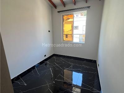 Apartamento de 3 alcobas en venta en Florencia, Medellín, 75 m² · foto 8 de 16
