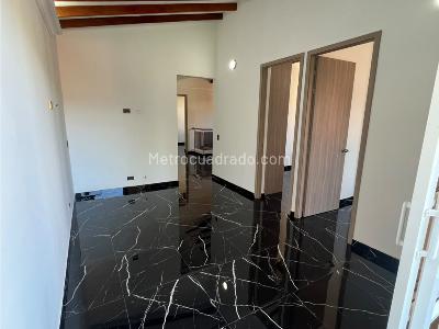 Apartamento de 3 alcobas en venta en Florencia, Medellín, 75 m² · foto 13 de 16