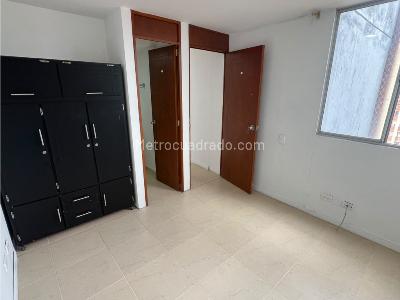 Apartamento de 2 alcobas en venta en Amazonia, Bello, 54 m² · foto 11 de 14