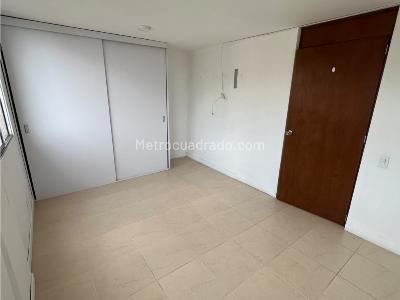 Apartamento de 2 alcobas en venta en Amazonia, Bello, 54 m² · foto 7 de 14