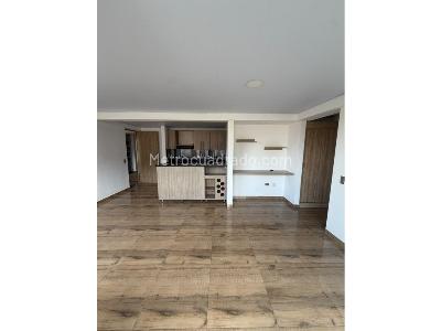 Apartamento de 3 alcobas en venta en Ciudad Fabricato, Bello, 74 m² · foto 2 de 19