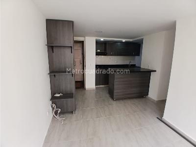 Apartamento de 3 alcobas en venta en Maria Auxiliadora, Sabaneta, 50 m² · foto 3 de 17